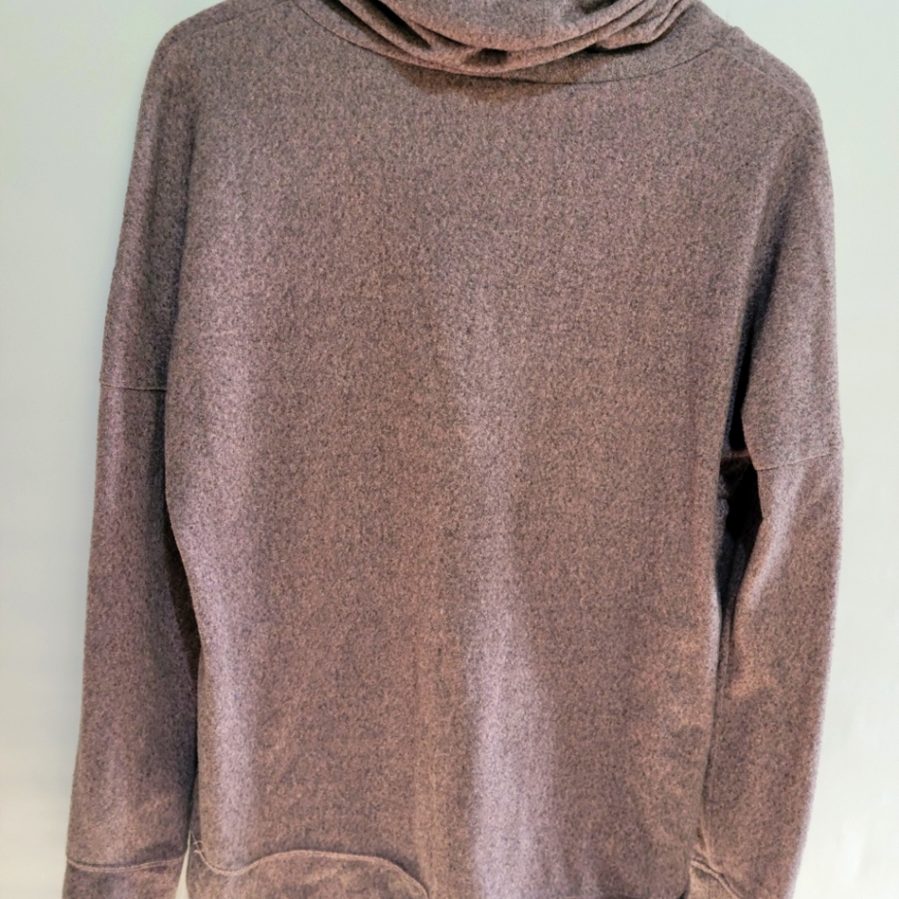 St John's Bay active sweater